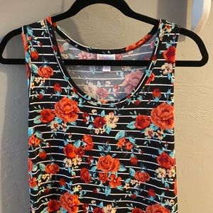 LuLaRoe Sleeveless dress w/pockets